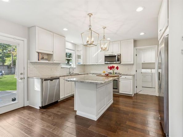 10626  Larchfield Lane , Dallas Texas 75238