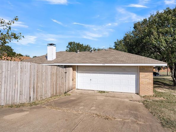 1134  Harvest Hill Circle , DeSoto Texas 75115