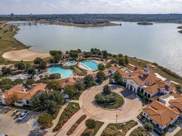 1101  Blue Bill Lane , Arlington Texas 76005