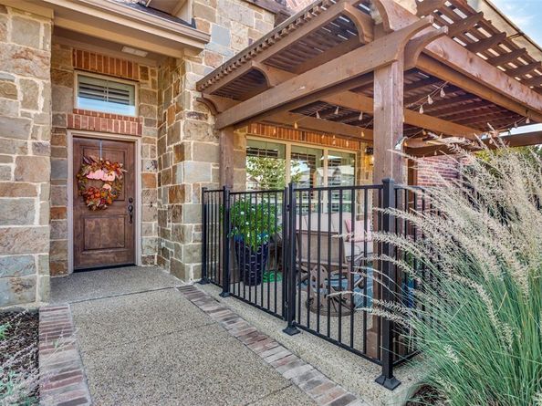 1101  Blue Bill Lane , Arlington Texas 76005