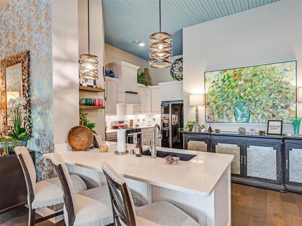 1101  Blue Bill Lane , Arlington Texas 76005