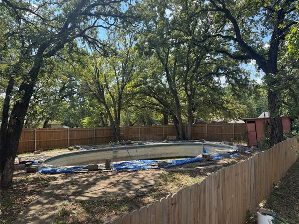 508  Oak Park Drive , Hurst Texas 76053