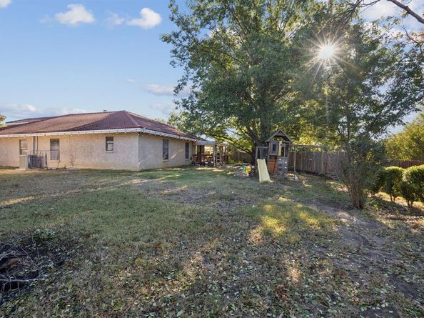 10409  Blue Stem Court , Fort Worth Texas 76108