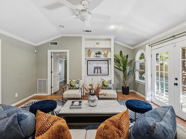 4232  Pershing Avenue , Fort Worth Texas 76107