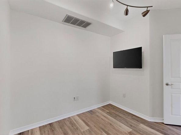 330  Las Colinas Boulevard E 418, Irving Texas 75039