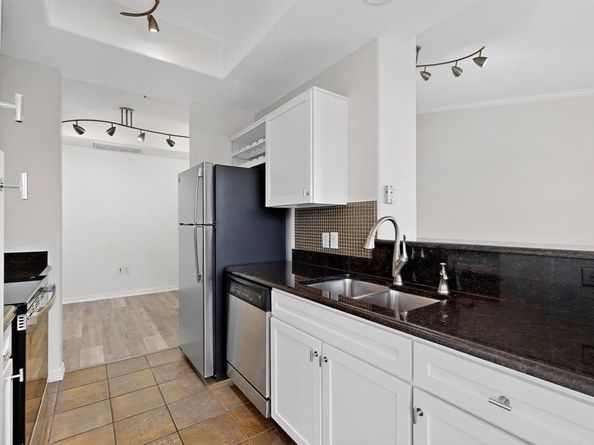 330  Las Colinas Boulevard E 418, Irving Texas 75039