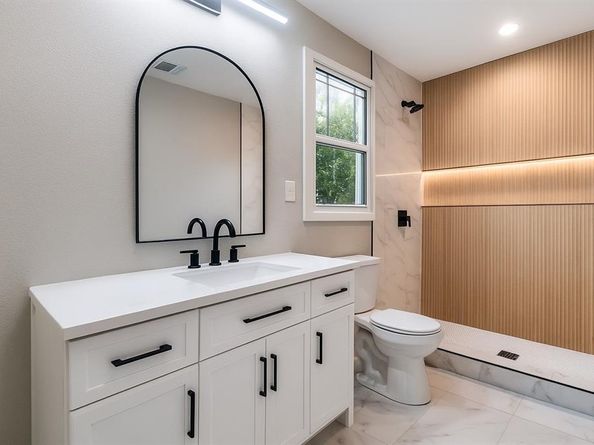 814 W Richmond Avenue , Fort Worth Texas 76110