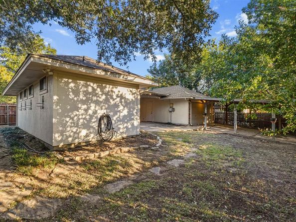 1906  Camellia Street , Denton Texas 76205