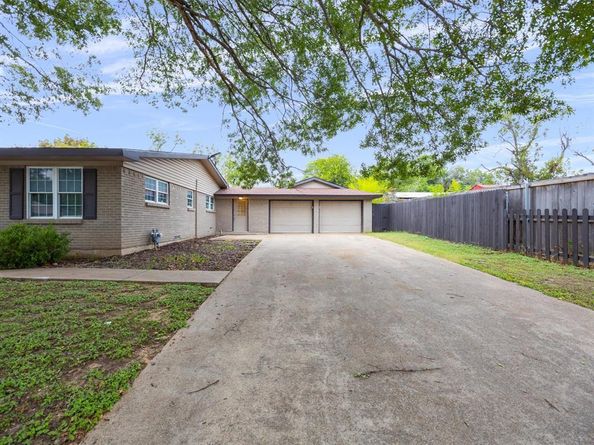 6512  Greenway Road , Fort Worth Texas 76116