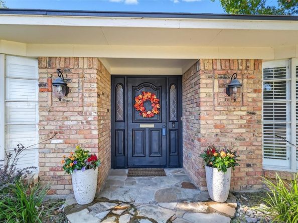 3904  Stonehenge Road , Fort Worth Texas 76109