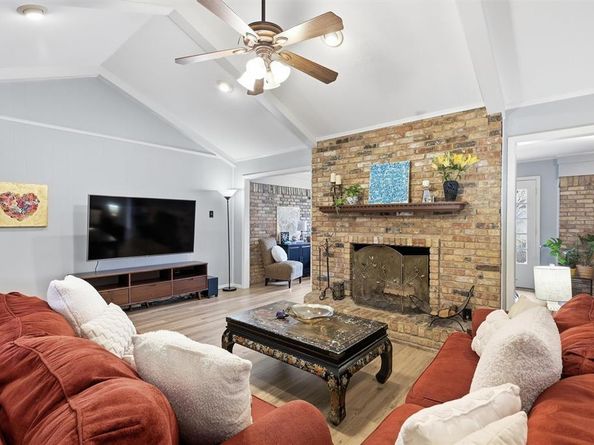 3904  Stonehenge Road , Fort Worth Texas 76109