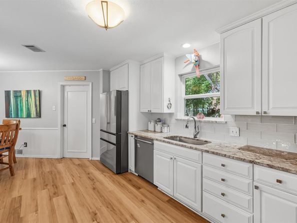 3904  Stonehenge Road , Fort Worth Texas 76109