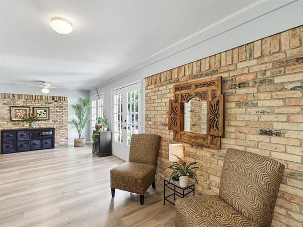 3904  Stonehenge Road , Fort Worth Texas 76109