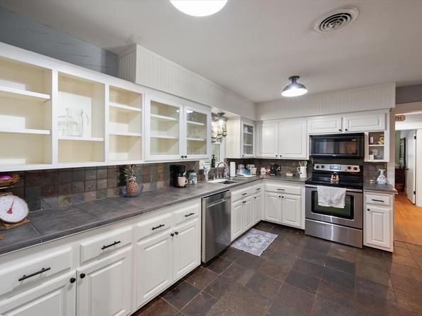 1407  Bluebonnet Trail , Arlington Texas 76013