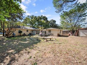 1407  Bluebonnet Trail , Arlington Texas 76013