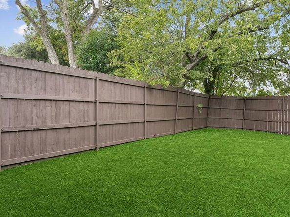 5200  Longview Street , Dallas Texas 75206