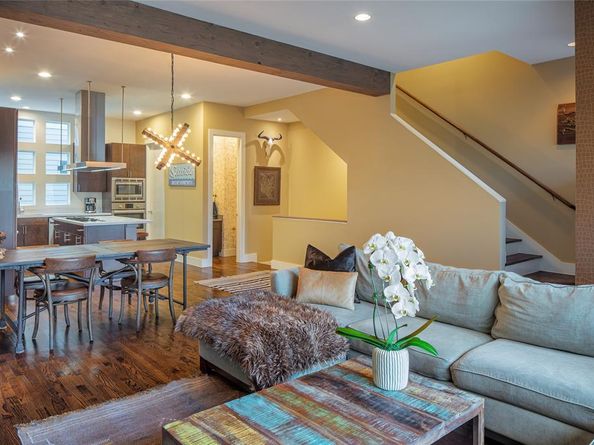 4610  Steel Street , Dallas Texas 75219