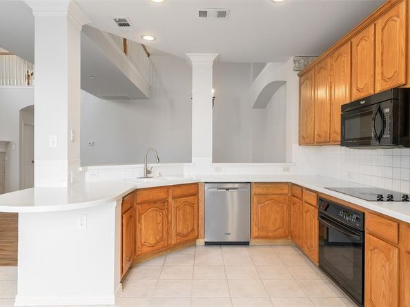 511  Poplar Lane , Irving Texas 75063