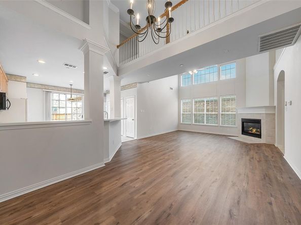 511  Poplar Lane , Irving Texas 75063