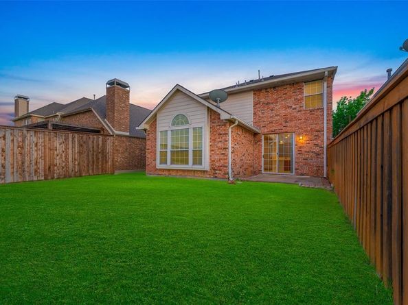 511  Poplar Lane , Irving Texas 75063