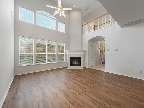 511  Poplar Lane , Irving Texas 75063