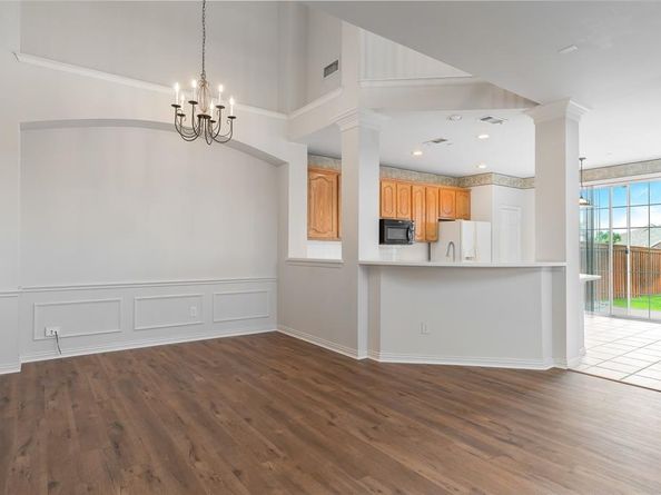 511  Poplar Lane , Irving Texas 75063