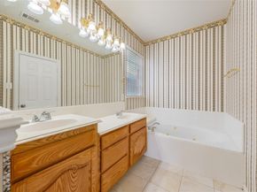 511  Poplar Lane , Irving Texas 75063