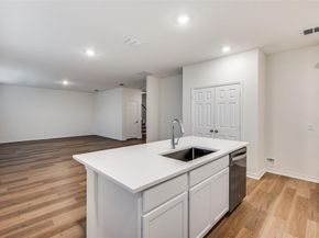 2704  Goldfinch Drive , Denton Texas 76205