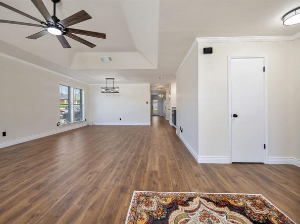 7012  Bentley Avenue , Fort Worth Texas 76137