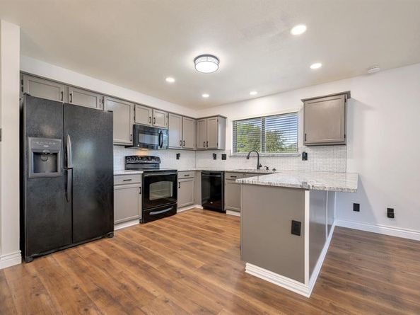 7012  Bentley Avenue , Fort Worth Texas 76137