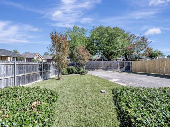 7012  Bentley Avenue , Fort Worth Texas 76137