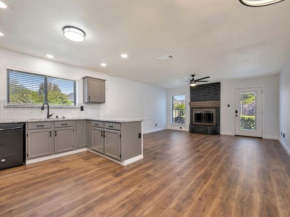 7012  Bentley Avenue , Fort Worth Texas 76137