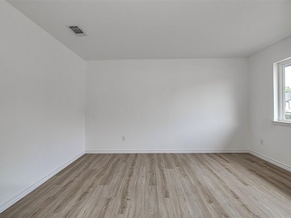 909  Kelley Drive , Everman Texas 76140