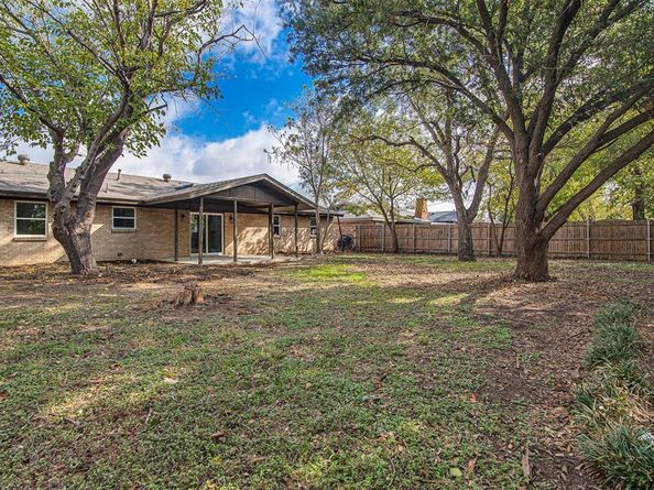 909  Kelley Drive , Everman Texas 76140