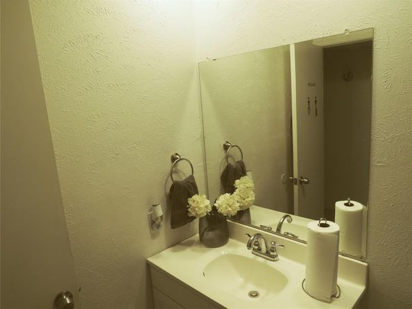 7218  Chinaberry Road , Dallas Texas 75249