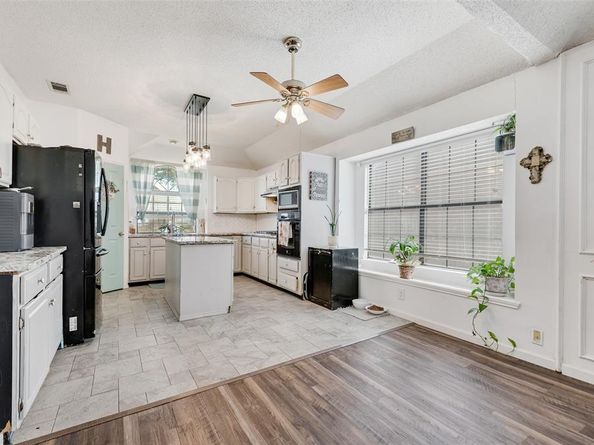 7005  Buckhorn Drive , Rowlett Texas 75089