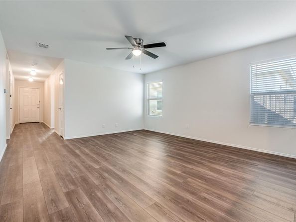 9287  Summerlee Street , Dallas Texas 75227