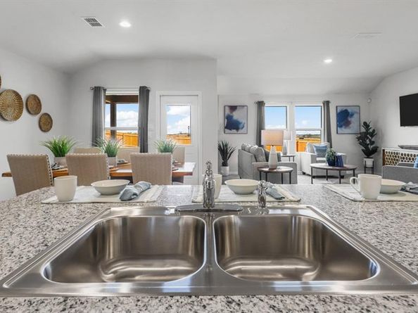 320  BLANCO Drive , Azle Texas 76020