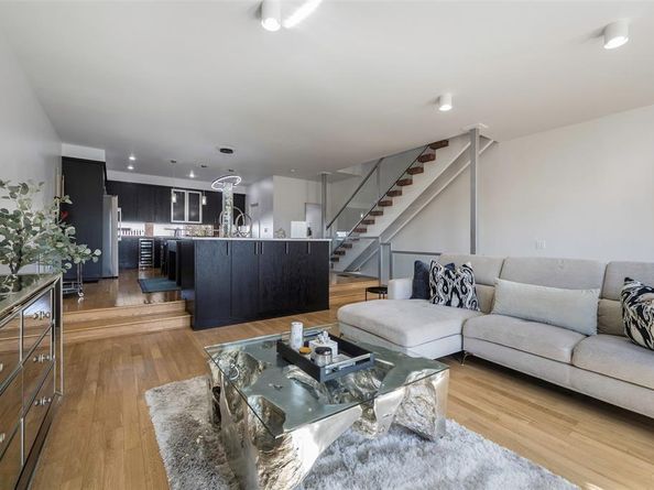 506  1st Avenue , Dallas Texas 75226