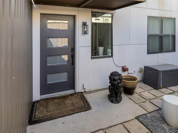 506  1st Avenue , Dallas Texas 75226