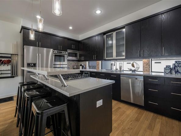 506  1st Avenue , Dallas Texas 75226