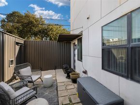 506  1st Avenue , Dallas Texas 75226