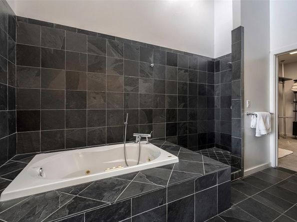 506  1st Avenue , Dallas Texas 75226