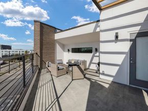 506  1st Avenue , Dallas Texas 75226