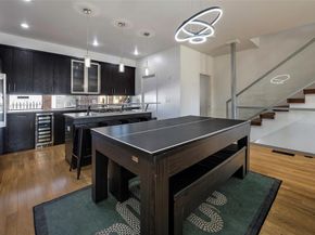 506  1st Avenue , Dallas Texas 75226