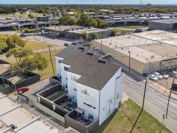 506  1st Avenue , Dallas Texas 75226