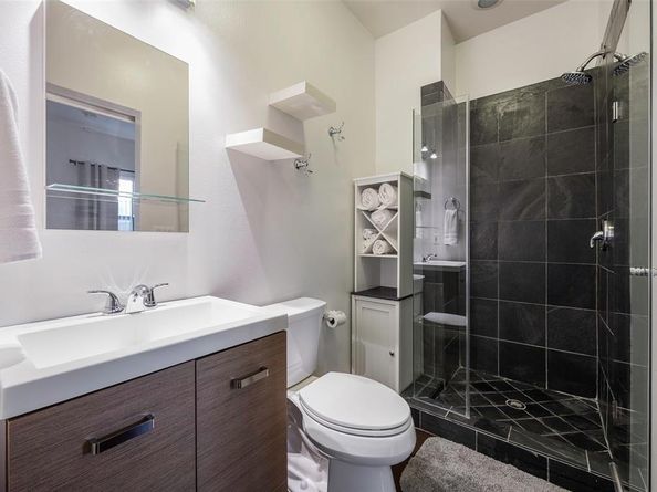 506  1st Avenue , Dallas Texas 75226