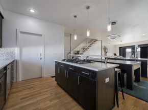 506  1st Avenue , Dallas Texas 75226