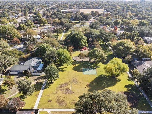 15655  Regal Hill Circle , Dallas Texas 75248