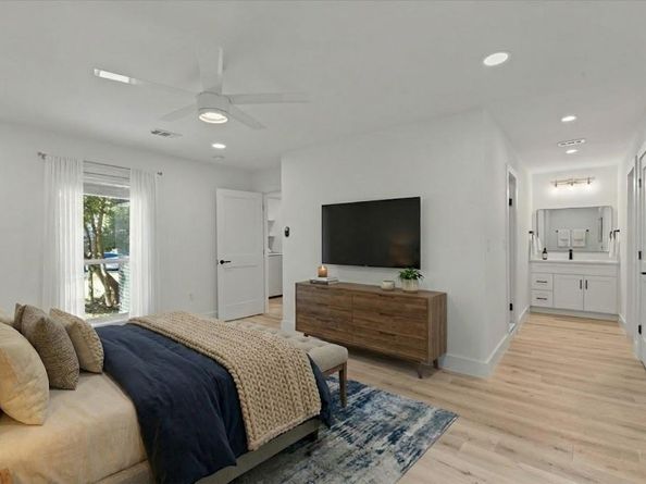 15655  Regal Hill Circle , Dallas Texas 75248